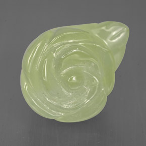 Préhnite vert naturelle transparent, 8,39 ct, transparent / translucide