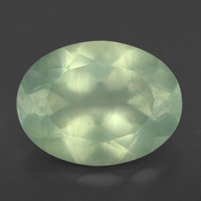 Préhnite vert naturelle transparent, 8,70 ct, transparent / translucide