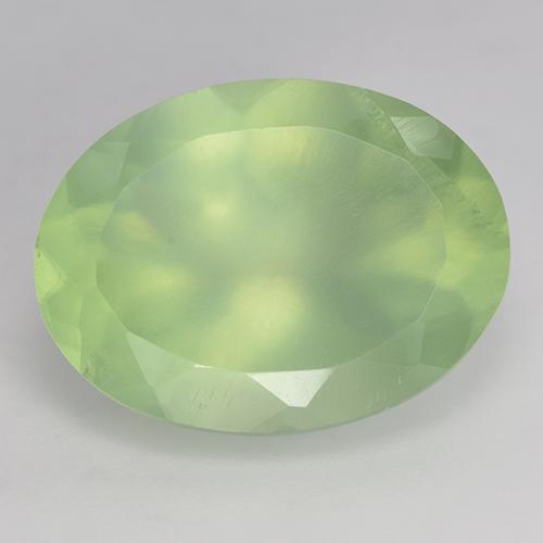 Préhnite vert naturelle coupe ovale, 8,98 ct, translucide