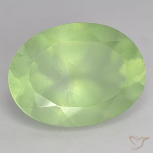 Préhnite vert naturelle coupe ovale, 8,90 ct, translucide