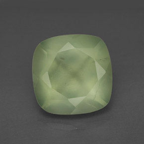 Préhnite vert naturelle transparent, 7,15 ct, transparent / translucide