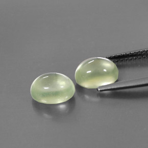 Achetez naturel ct vert préhnite gems, coupe ovale, en provenance afrique du sud chez gemselect. en stock, livraison internationale!