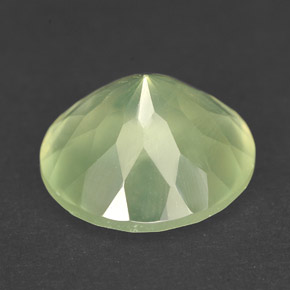 Prehnite Vert naturelle Coupe roude, 6.06 ct, Translucide