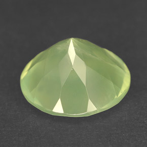 Préhnite vert naturelle coupe roude, 5,78 ct, translucide