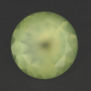 Préhnite vert naturelle transparent, 5,47 ct, transparent / translucide