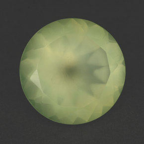 Préhnite vert naturelle transparent, 5,47 ct, transparent / translucide