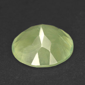 Préhnite vert naturelle transparent, 5,39 ct, transparent / translucide