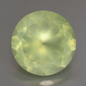 Préhnite vert naturelle transparent, 5,64 ct, transparent / translucide