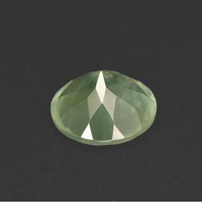 Préhnite vert naturelle transparent, 5,83 ct, transparent / translucide