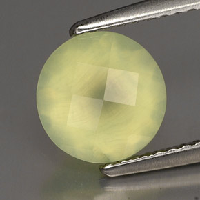 Préhnite vert naturelle transparent, 1,77 ct, transparent / translucide