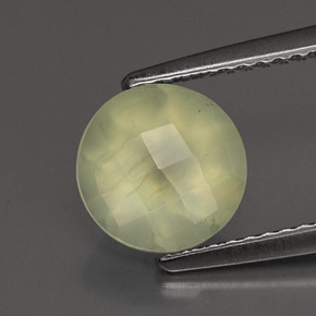 Préhnite vert naturelle coupe roude, 1,85 ct, transparent