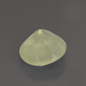 Préhnite vert naturelle coupe roude, 1,85 ct, transparent