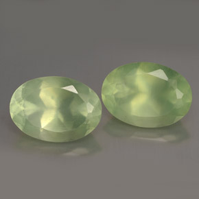 Achetez naturel ct vert préhnite gems, coupe ovale, en provenance afrique du sud chez gemselect. en stock, livraison internationale!