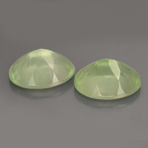 Achetez naturel ct vert préhnite gems, coupe ovale, en provenance afrique du sud chez gemselect. en stock, livraison internationale!