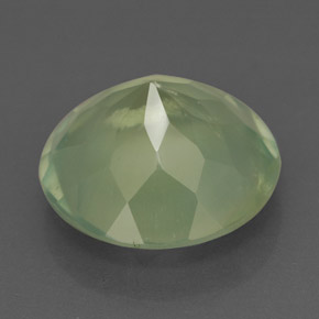 Préhnite vert naturelle transparent, 5,88 ct, transparent / translucide