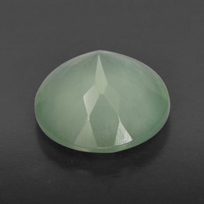 Préhnite vert naturelle transparent, 6,09 ct, transparent / translucide