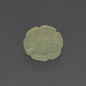 Préhnite vert naturelle forme fantaisie, 2,98 ct, translucide
