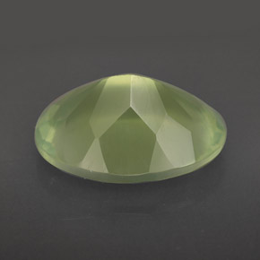 Préhnite vert naturelle transparent, 8,93 ct, transparent / translucide