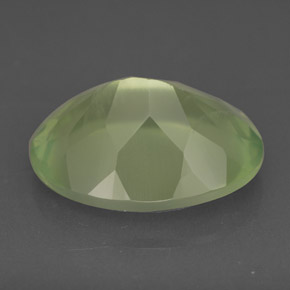 Préhnite vert naturelle transparent, 9,03 ct, transparent / translucide