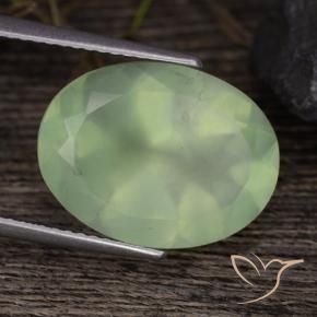 Prehnite Pale Lime Green  naturelle Coupe ovale, 8.88 ct, Translucide