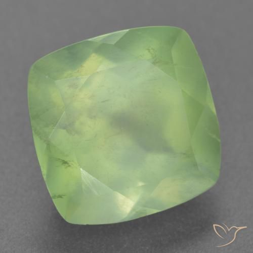 Préhnite Vert moyen naturelle Coussin, 7.60 ct, Translucide