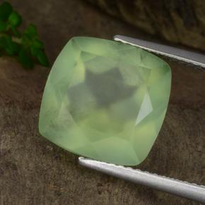 Préhnite vert naturelle transparent, 7,15 ct, transparent / translucide