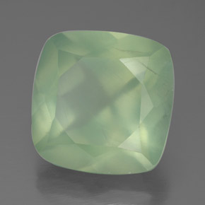 Prehnite Vert naturelle Transparent, 7.48 ct, Transparent / Translucide