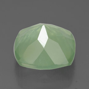Préhnite vert naturelle transparent, 7,04 ct, transparent / translucide