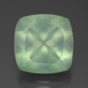 Préhnite vert naturelle transparent, 6,90 ct, transparent / translucide