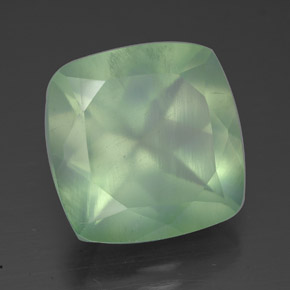 Préhnite vert naturelle transparent, 6,90 ct, transparent / translucide