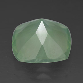 Préhnite vert naturelle transparent, 6,90 ct, transparent / translucide
