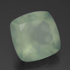 Prehnite Vert naturelle Coupe coussin, 7.10 ct, Translucide