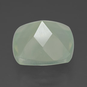 Préhnite vert naturelle transparent, 7,44 ct, transparent / translucide