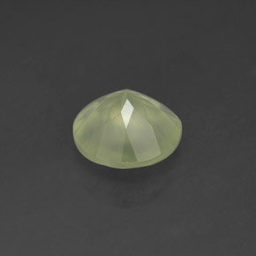 Préhnite vert naturelle transparent, 1,71 ct, transparent / translucide