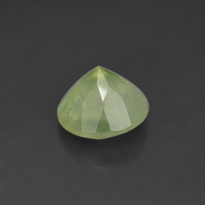 Préhnite vert naturelle transparent, 1,97 ct, transparent / translucide