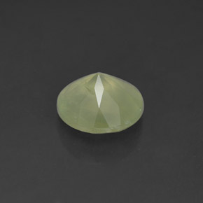 Préhnite vert naturelle transparent, 1,70 ct, transparent / translucide