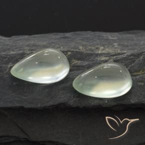 Shop natural 4.47ct Light Green  Préhnite gems, En forme de poire, from Afrique du Sud at GemSelect. In stock, global shipping!