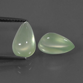 Achetez naturel ct Vert Prehnite gems, En forme de poire, En provenance Afrique du Sud chez GemSelect. En stock, livraison internationale!