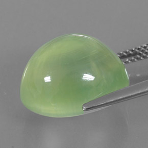 Préhnite vert naturelle transparent, 13,26 ct, transparent / translucide