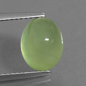 Préhnite vert naturelle coupe ovale, 4,27 ct, translucide