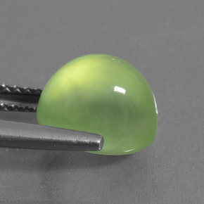 Préhnite vert naturelle coupe ovale, 4,27 ct, translucide