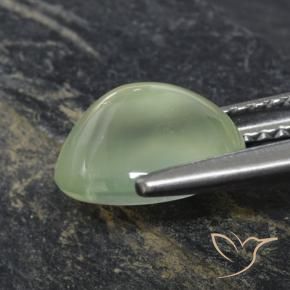 Préhnite Pale Pear Green  naturelle ovale, 2.77 ct, Transparent