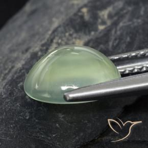 Préhnite Vert sauge très clair naturelle ovale, 2.68 ct, Transparent