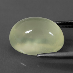 Préhnite vert naturelle coupe ovale, 10,03 ct, transparent