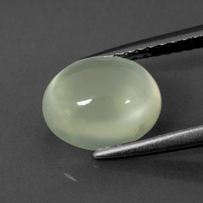 Préhnite vert naturelle coupe ovale, 3,10 ct, transparent