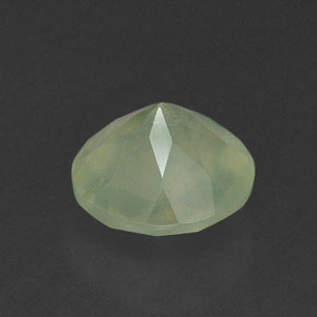 Préhnite vert naturelle transparent, 1,95 ct, transparent / translucide