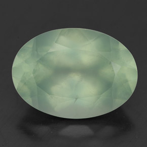 Préhnite vert naturelle transparent, 5,70 ct, transparent / translucide