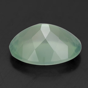 Préhnite vert naturelle transparent, 5,70 ct, transparent / translucide