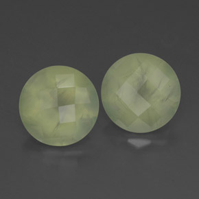 Achetez naturel 3,90ct vert préhnite gems, transparent, en provenance afrique du sud chez gemselect. en stock, livraison internationale!