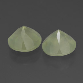 Achetez naturel 3,90ct vert préhnite gems, transparent, en provenance afrique du sud chez gemselect. en stock, livraison internationale!